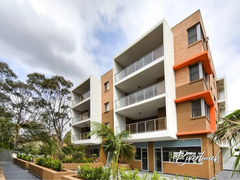SPACIOUS 3 BEDROOM UNIT!