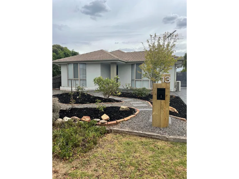 Refurbished 4 Bedroom 2 Bathroom Home in Lara