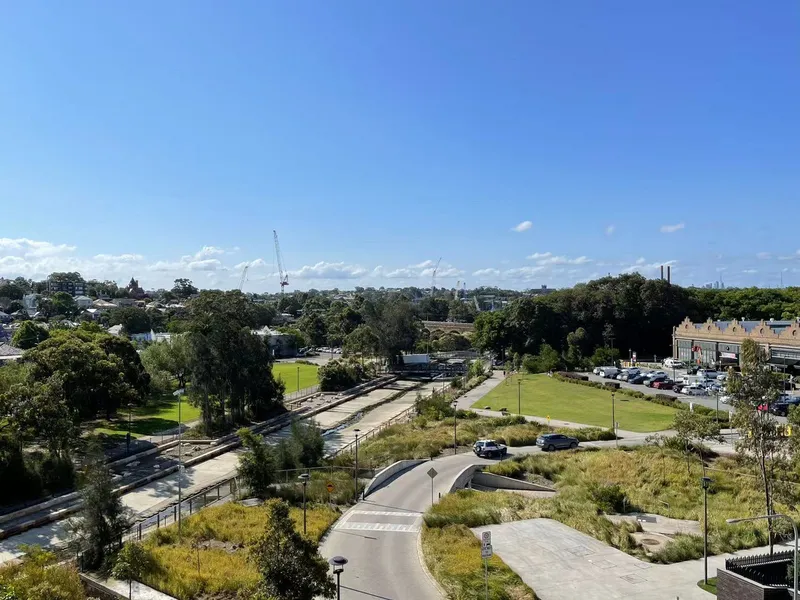 North Aspect two bedroom apartment with nearly new condition for Lease !