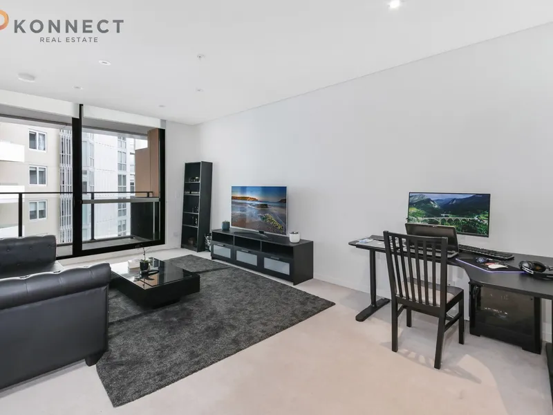 High quality apartment located above Ryde Shopping Centre.