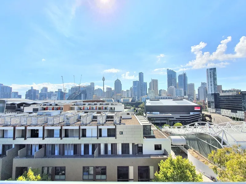 MODERN 2 BEDROOM APARTMENT GREAT VIEW