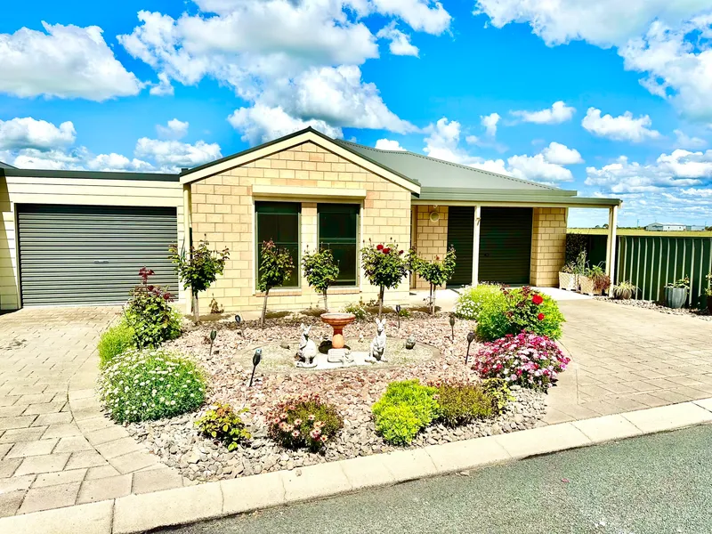 3 Bedroom Home In Quiet Location