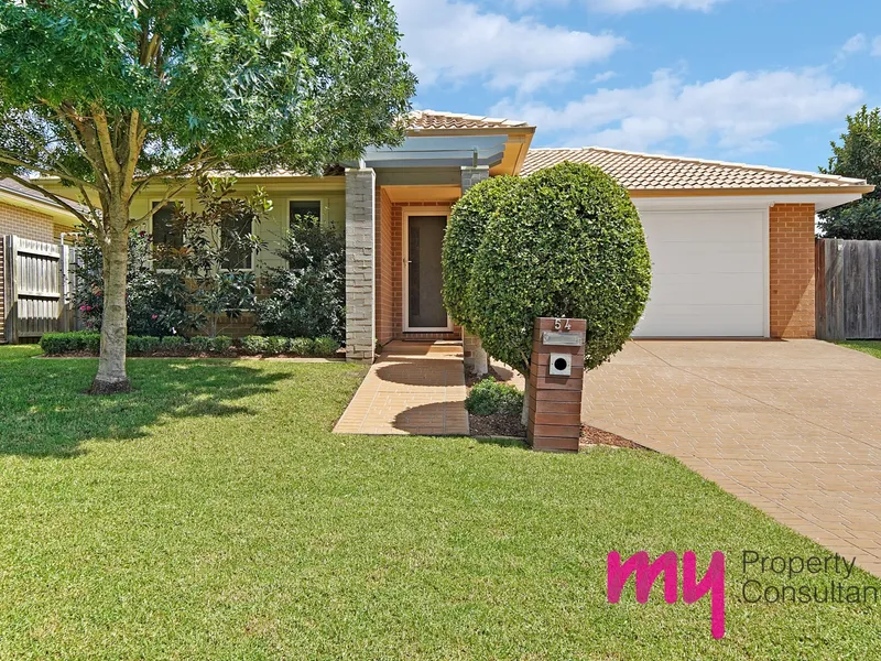 IMMACULATE IN ESTABLISHED SURROUNDS!