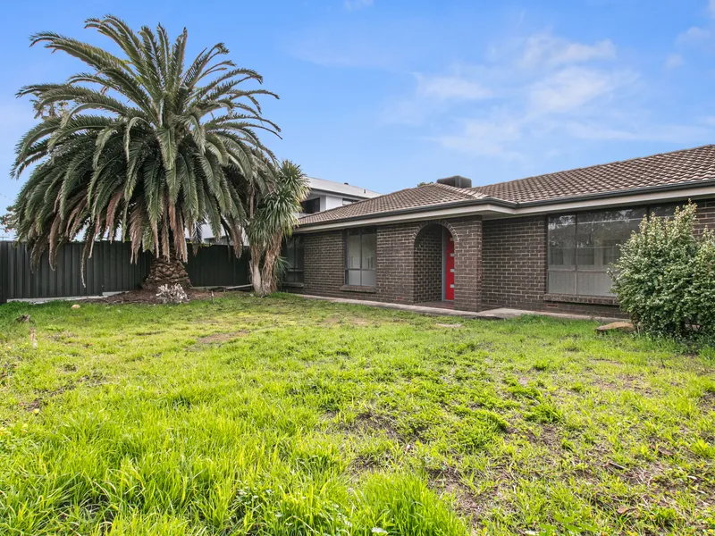 house with 2 units multiple living