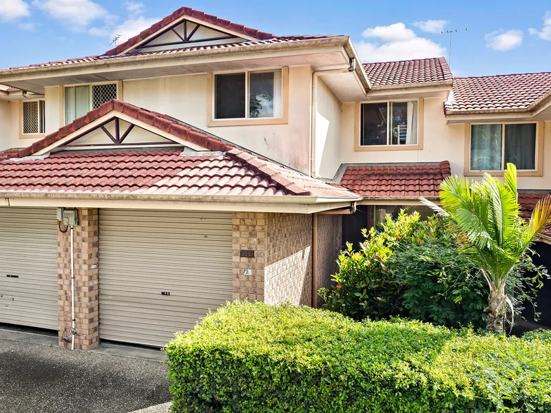 Low Maintenance Townhouse in Gated Community with Pool and Tennis Court