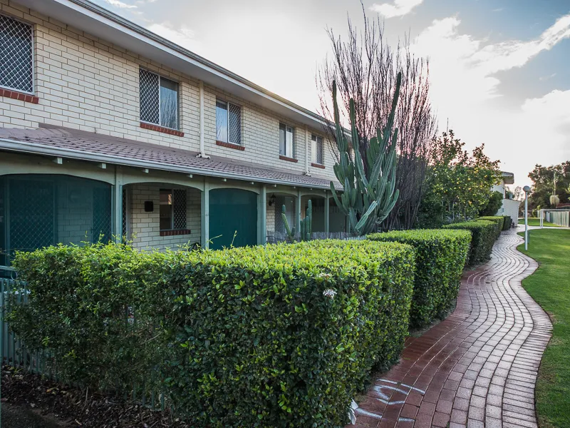 FURNISHED AND CLOSE TO EVERYTHING