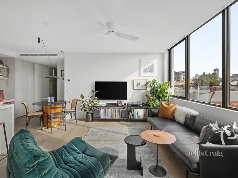 Light filled luxury in the heart of Collingwood