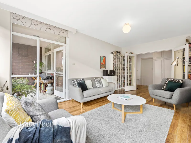 Big, bright & brilliantly located