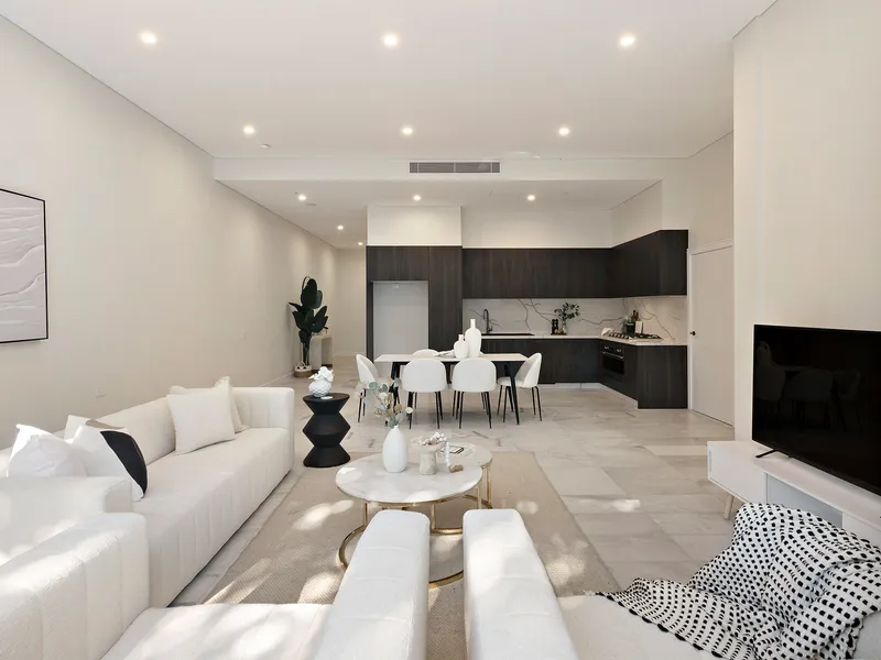 Luxury ground floor unit with expansive courtyard
