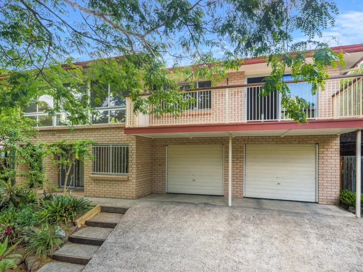 Spacious 5 Bedroom Home - Quiet Cul de sac