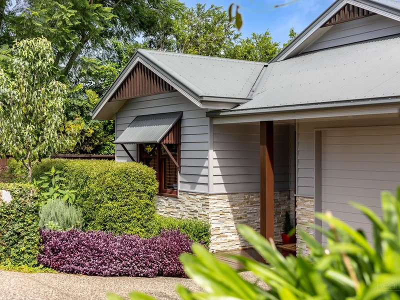 LUXURY LIVING WITH LOW MAINTENANCE LIFESTYLE