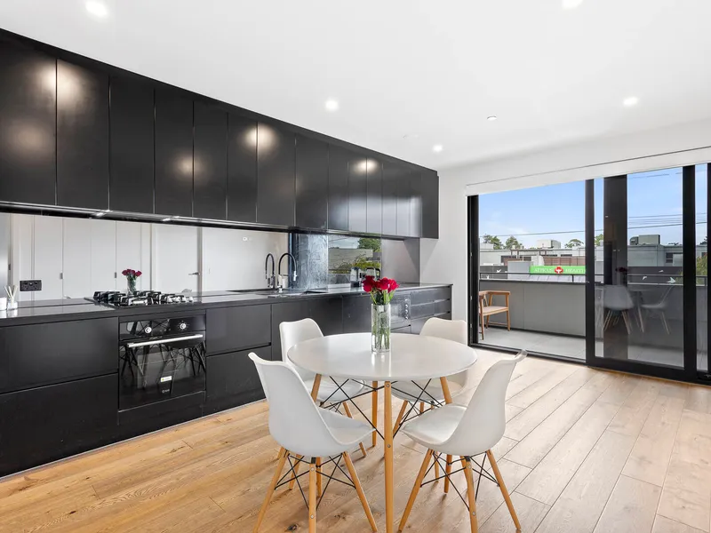 Benchmark Quality in a Major Lifestyle Location!