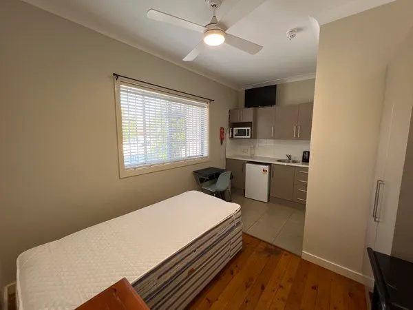 Furnished Ensuite Room in Boarding House