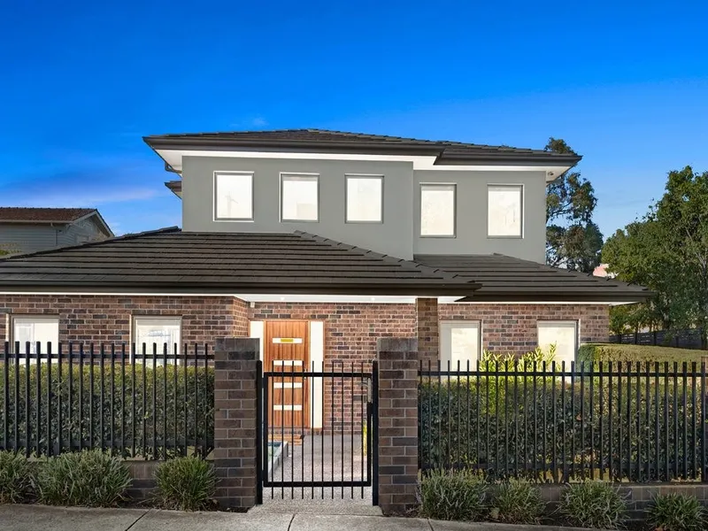 Luxury Four Bedroom Townhouse