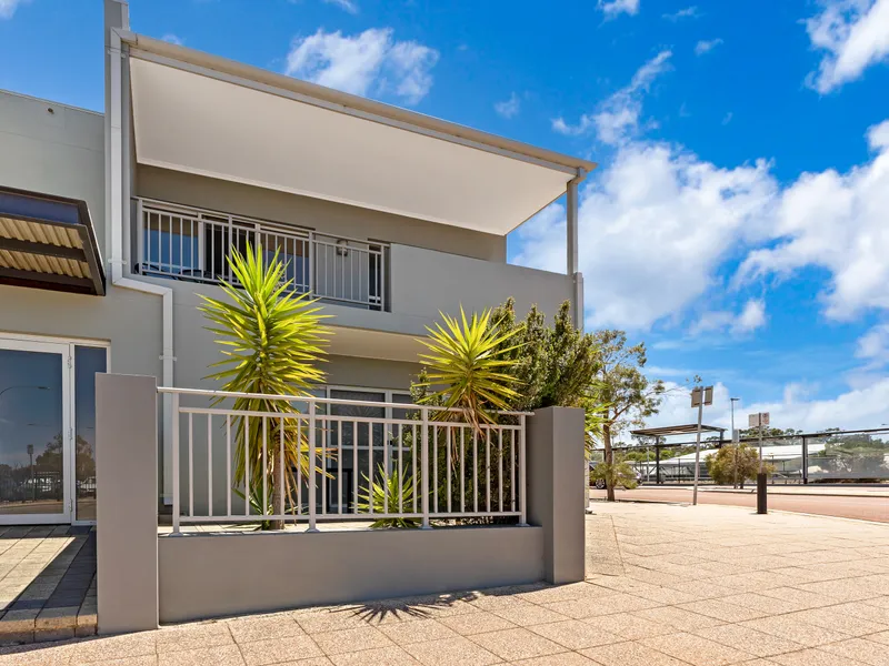 EXECUTIVE STYLE LIVING!