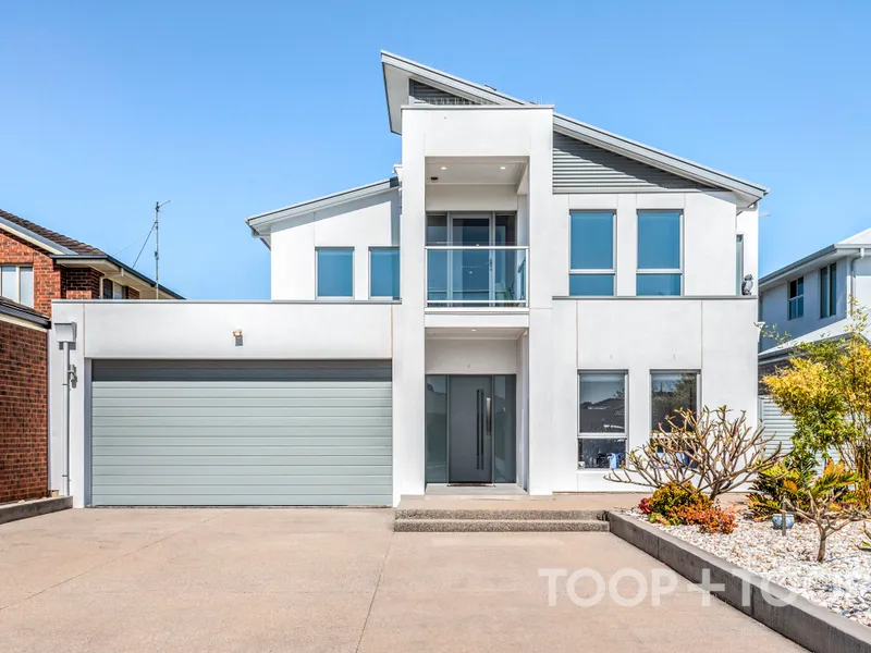 *Private viewings by appointment only - Please contact Scott Thomson on 0414 427 427 to register your interest*