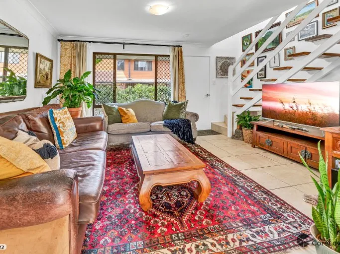 Just purchased by an investor - quality long term tenant sought