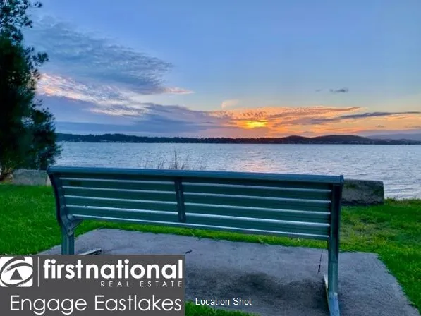 VIEWS AND STROLL TO LOCAL SHOPPING VILLAGE- OVER 55'S