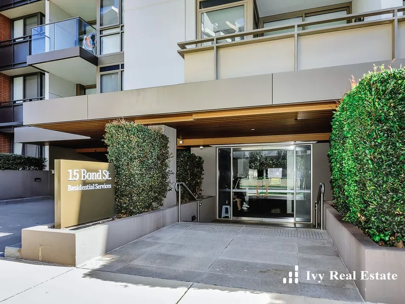 Enjoy a lifestyle living to this near new apartment in Caulfield North.