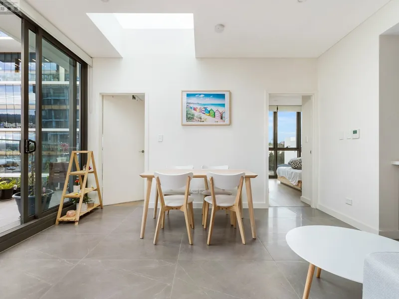 Just list! 2 Bedrooms plus Study Unit in the heart of Macquarie Park