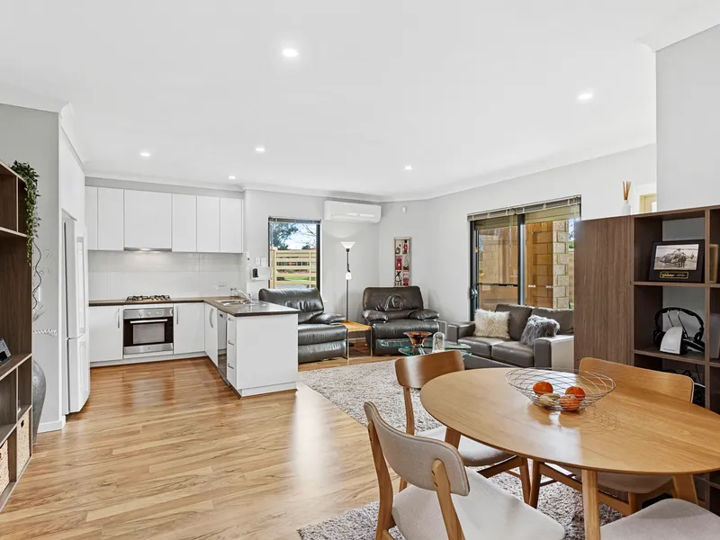 Charming Fully Renovated Villa in Serene Over 55’s Community