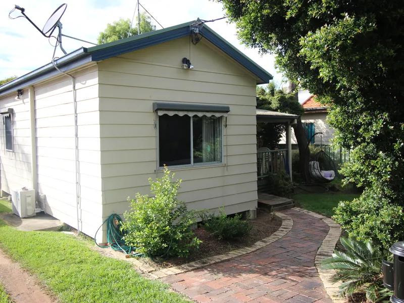 COTTAGE STYLE LIVING !