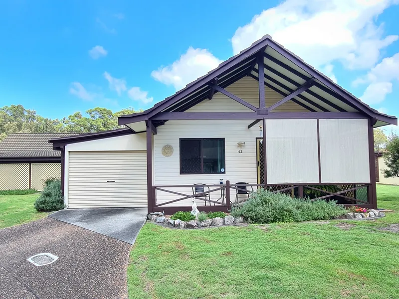 Free-standing villa in 'Polynesian Village'