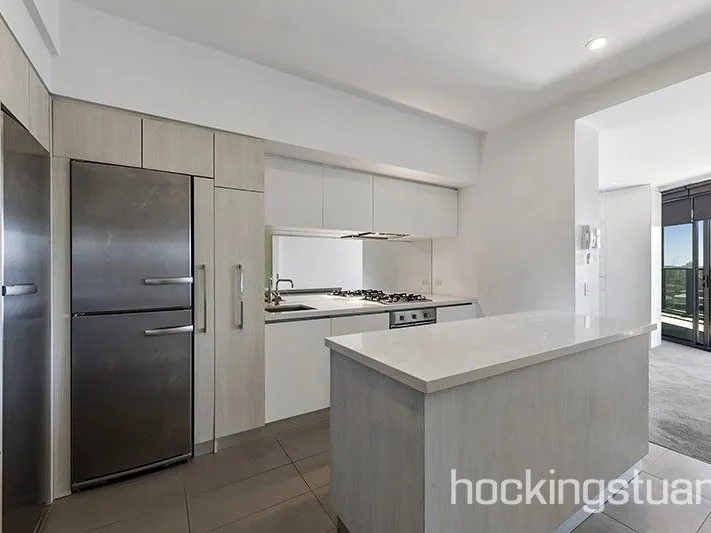 Modern Apartment with City Views, Amazing Facilities and Prime Location! – Whitegoods included!