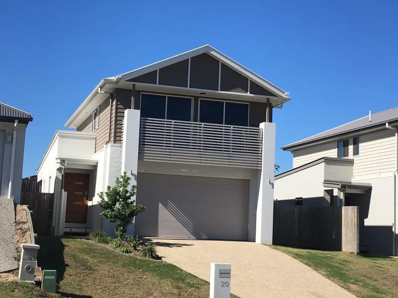 LARGE HOME IN GREAT LOCATION