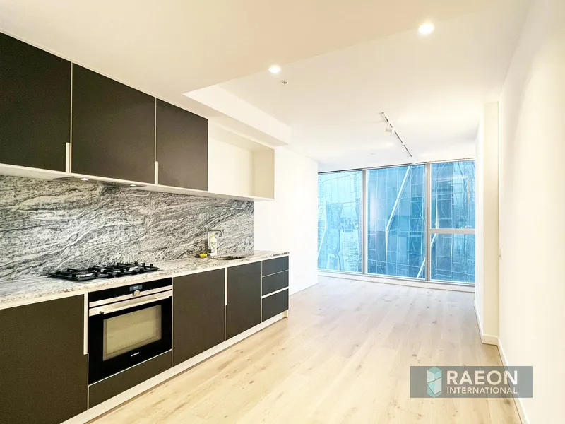 HOME OF THE RITZ CARLTON | ONE BEDROOM AVAILABLE | ONE SPACIOUS STUDY | CARPARK