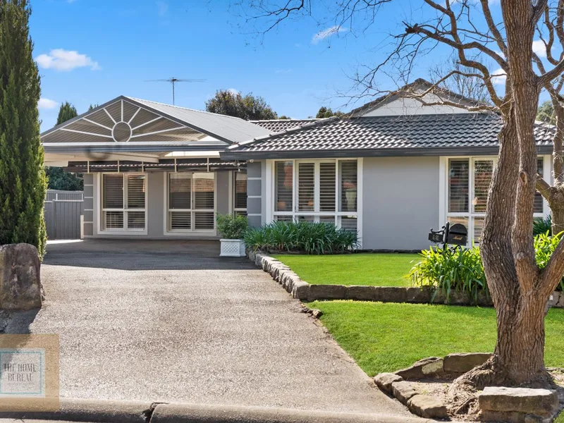 Designer Living – Luxurious & Large Residence with Stunning Resort-Style Pool.