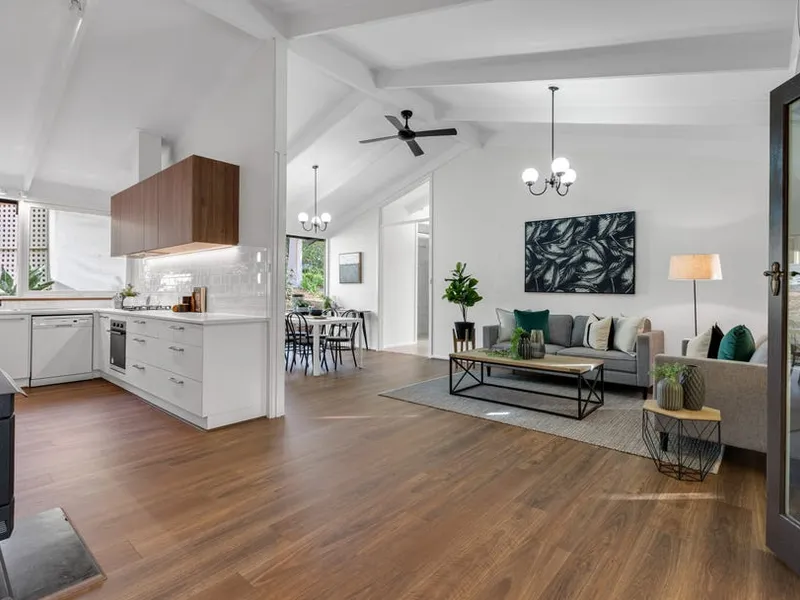 Modern home in good location