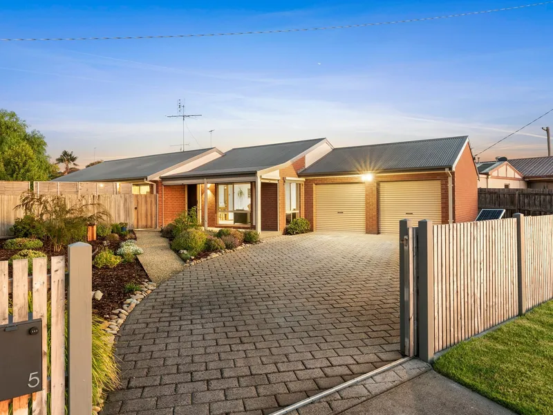 Peaceful, Private and a Perfect Bayside Lifestyle