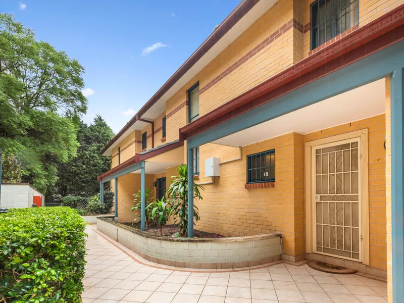 Entertainers Delight, Close To All Amenities