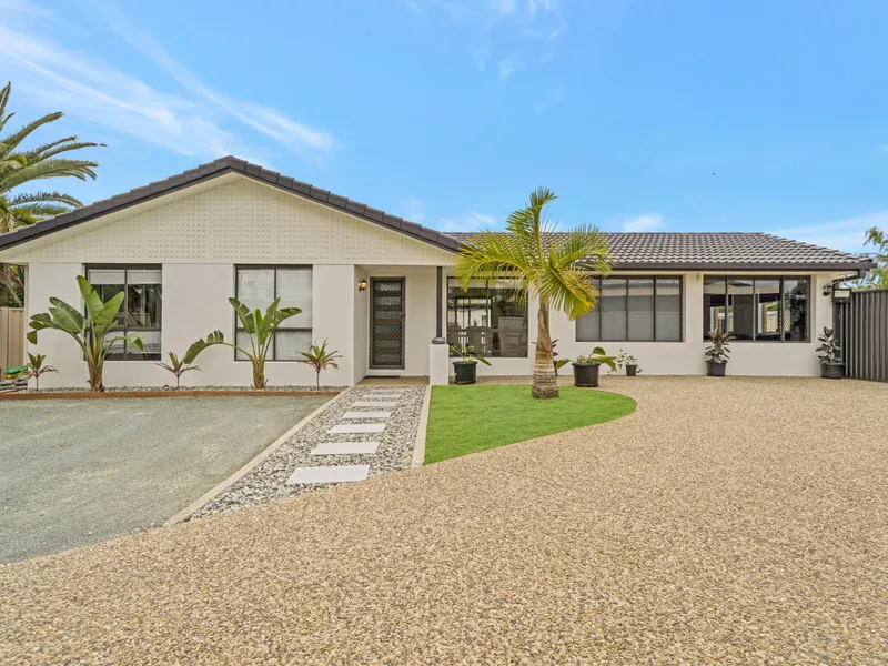 FABULOUSLY RENOVATED 300M2+ HOME WITH 9X6 SHED ON 1,098m2 OF FLAT HAVEN