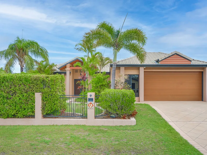 Lovely family home in Catalina Heights...with granny flat!
