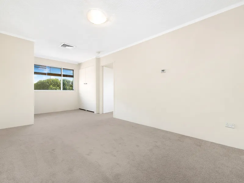 MODERN ONE BEDROOM APARTMENT