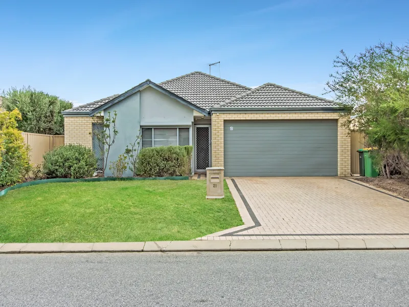Lovely 4x2 Home In Baldivis