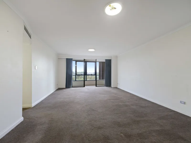 Two Bedroom + Sunroom Apartment Located in the Resort Style Kimberley Estate Rosebery