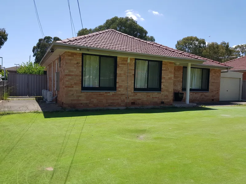 6.6kw solar, 3 bedroom home with a real backyard, close to your needs