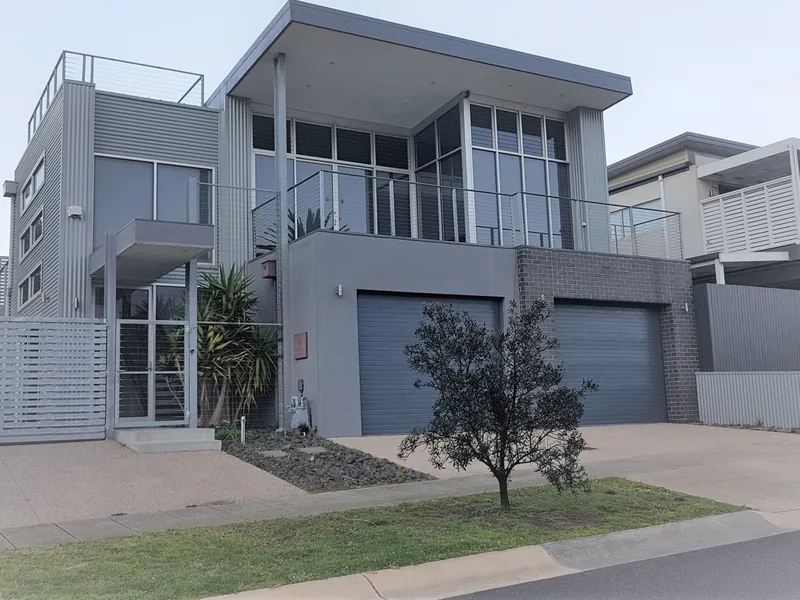 Contemporary Design - Indented Head