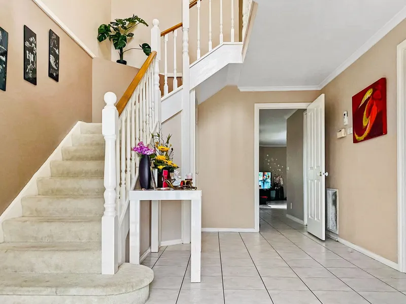 *VERY RARE Huge 6 Bedroom plus Study home in prime location with pool