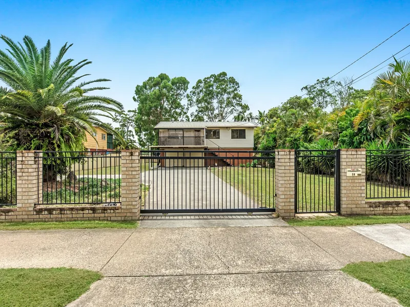 POTENTIAL SUB DIVISION ON 1555M2 BLOCK