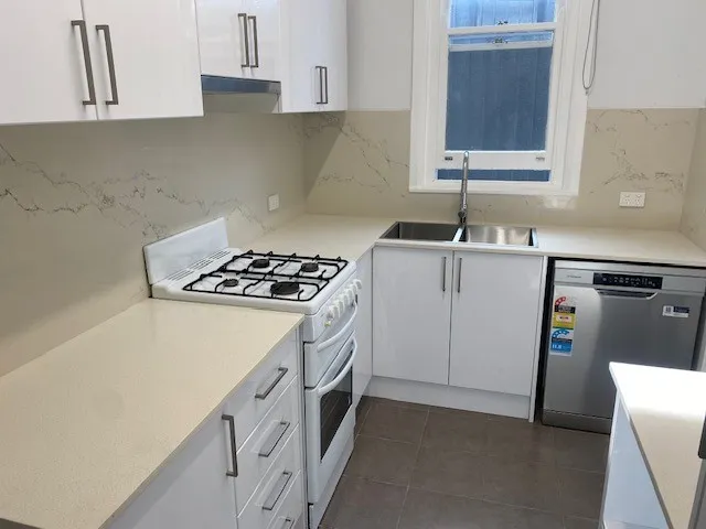 RENOVATED 3 BEDROOM APARTMENT