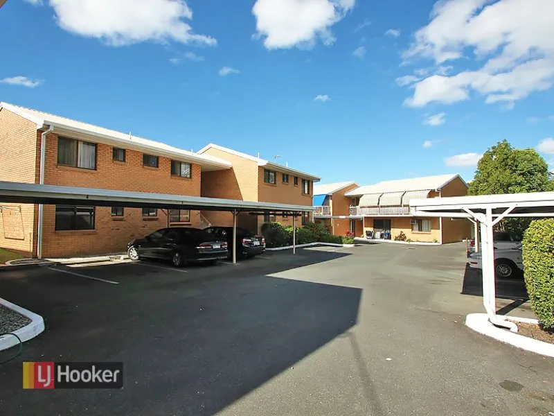 SMALL COMPLEX/ LONG TERM TENANT