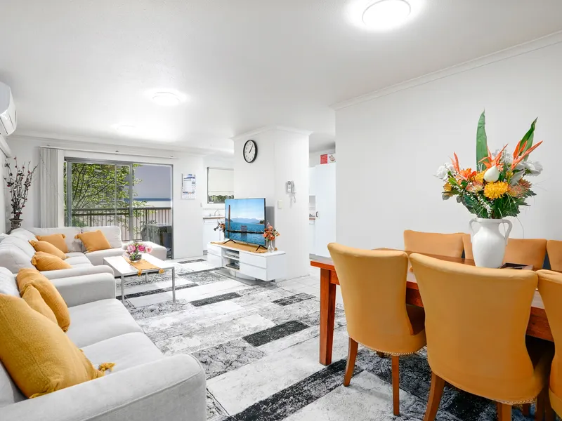 FIRST FLOOR APARTMENT WITH EASY WALK TO STATION!