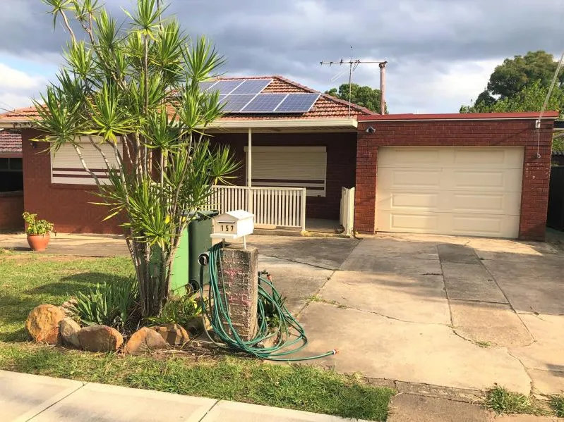 SPACIOUS 3 BEDROOM PLUS STUDY