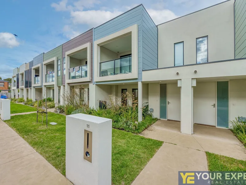 The BEST location in Krystal Estate!