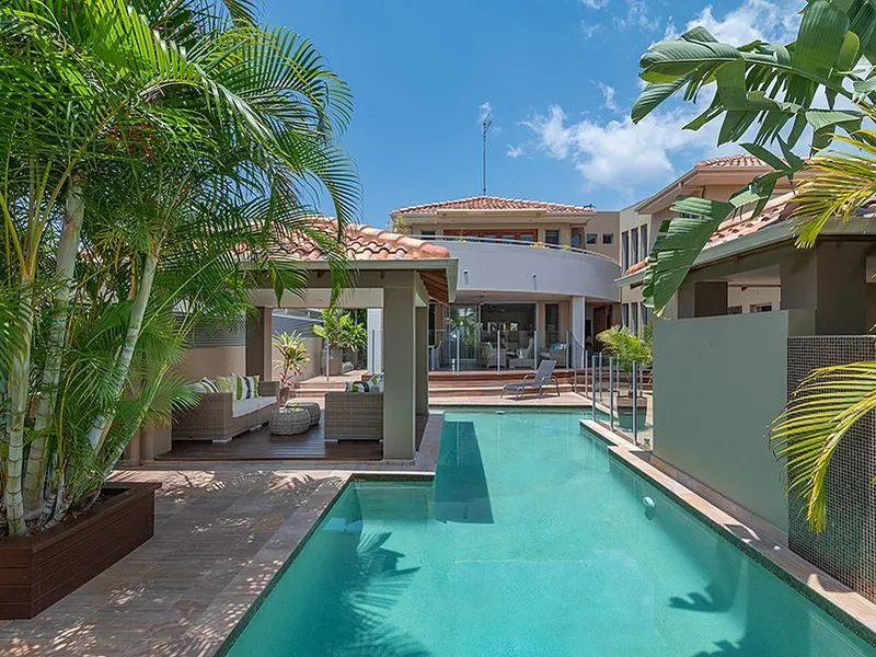 Ticks every single box and more!