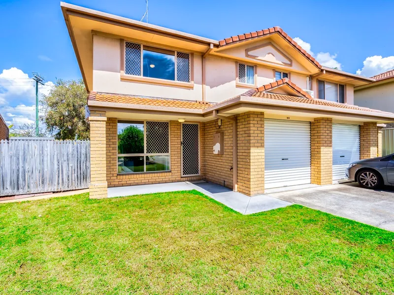 HUGE Backyard & Side Access